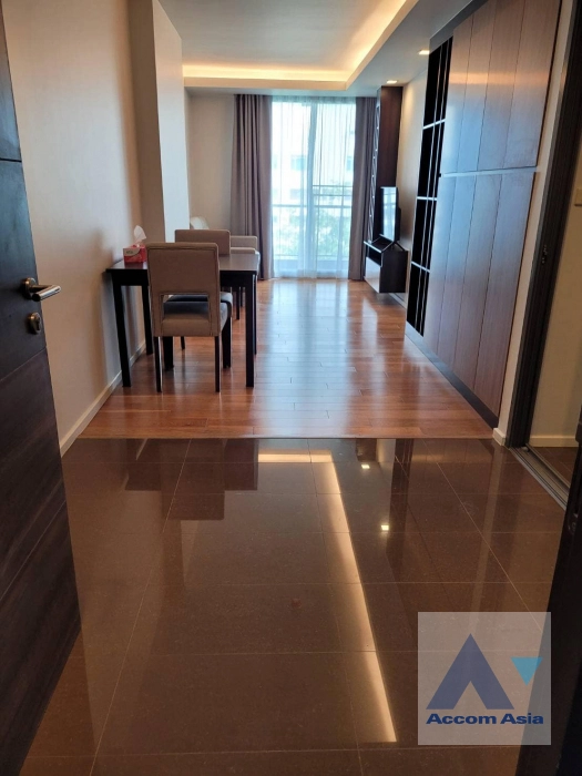  1 Bedroom  Condominium For Rent in Sukhumvit, Bangkok  near BTS Ploenchit (AA41719)