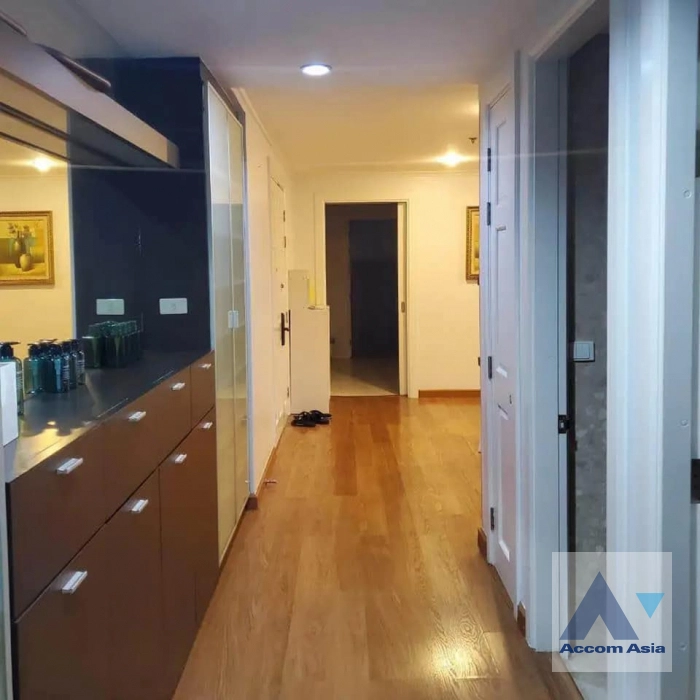  3 Bedrooms  Condominium For Rent in Sukhumvit, Bangkok  near BTS Asok - MRT Sukhumvit (AA41722)