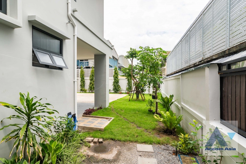 20  4 br House For Rent in New Phetchaburi ,Bangkok MRT Phetchaburi AA41732