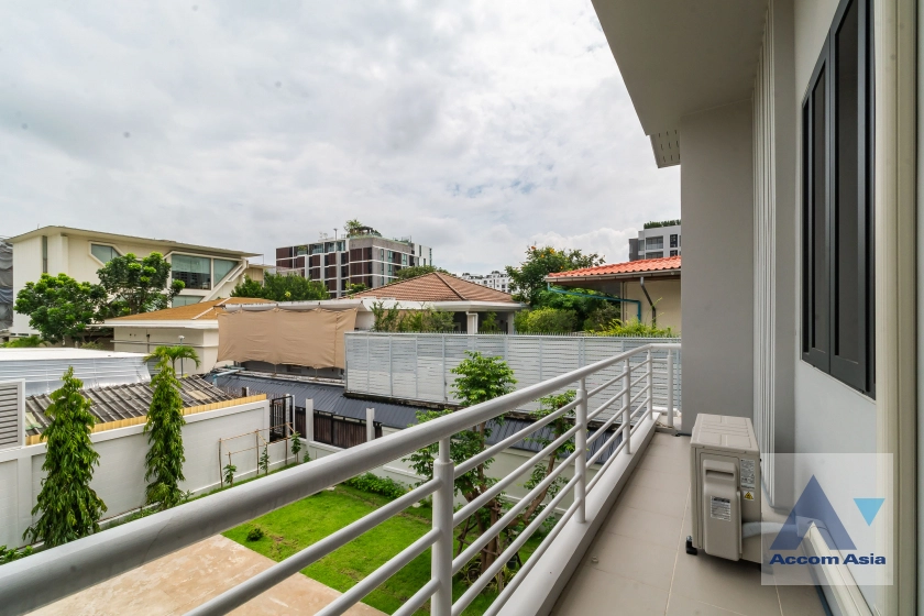 39  4 br House For Rent in New Phetchaburi ,Bangkok MRT Phetchaburi AA41732