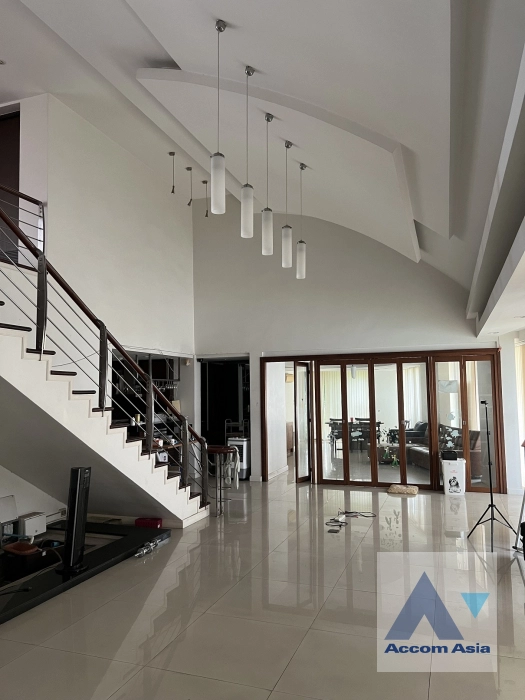 Private Swimming Pool |  5 Bedrooms  House For Sale in Sukhumvit, Bangkok  near BTS Bang Chak (AA41736)