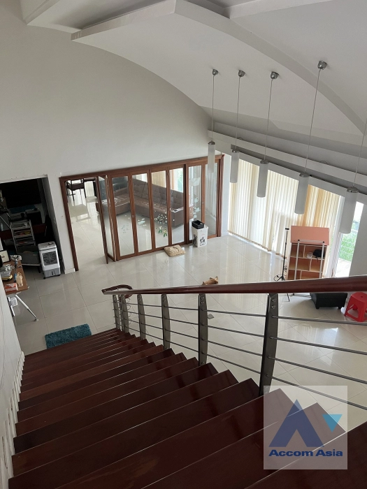 Private Swimming Pool |  5 Bedrooms  House For Sale in Sukhumvit, Bangkok  near BTS Bang Chak (AA41736)