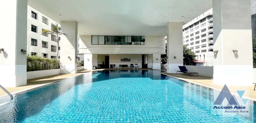  3 Bedrooms  Condominium For Rent & Sale in Sukhumvit, Bangkok  near BTS Phrom Phong (AA41737)