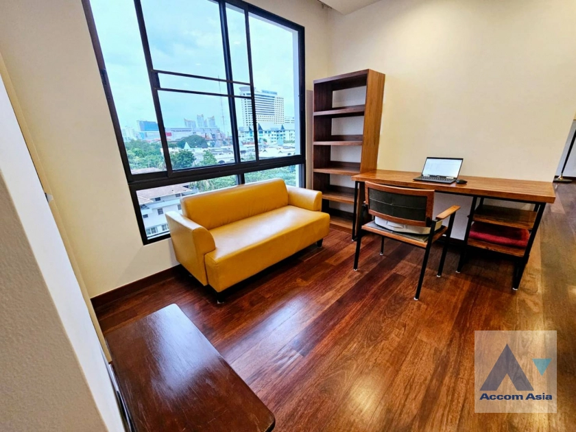  3 Bedrooms  Condominium For Rent & Sale in Sukhumvit, Bangkok  near BTS Phrom Phong (AA41737)