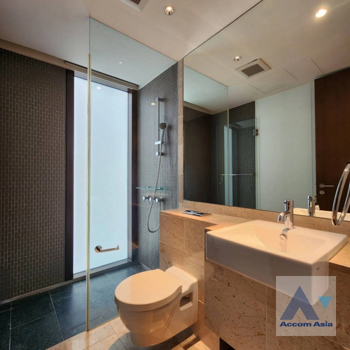 6  2 br Condominium For Rent in Ploenchit ,Bangkok BTS Ratchadamri at Hansar Residence AA41745