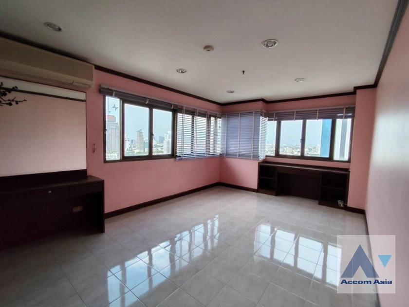  3 Bedrooms  Condominium For Sale in Sukhumvit, Bangkok  near BTS Thong Lo (AA41749)