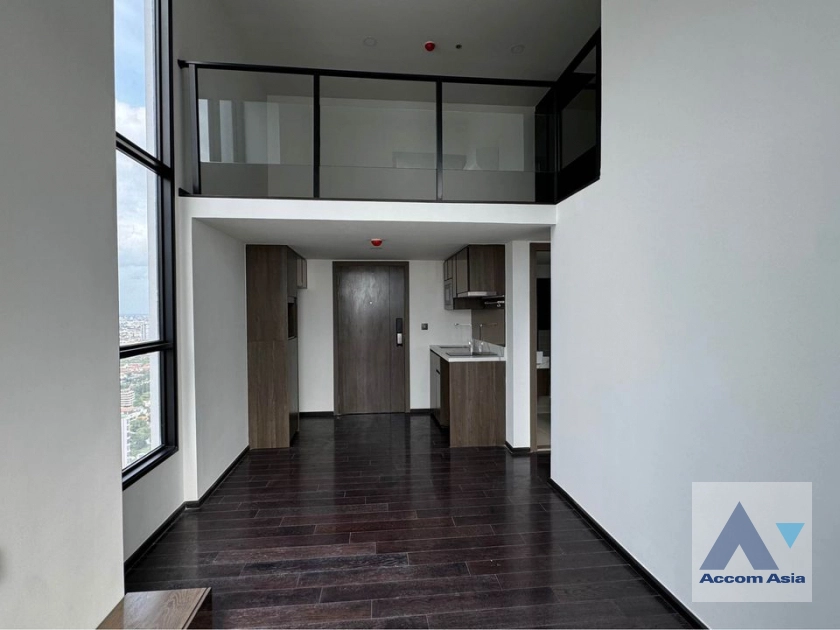  1 Bedroom  Condominium For Sale in Sukhumvit, Bangkok  near BTS Thong Lo (AA41764)