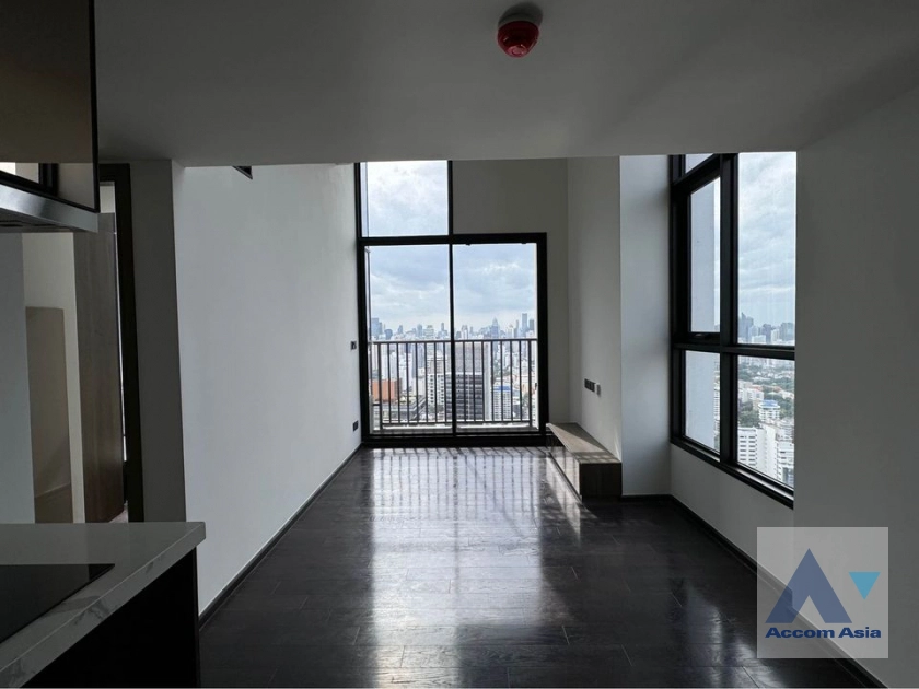  1 Bedroom  Condominium For Sale in Sukhumvit, Bangkok  near BTS Thong Lo (AA41764)