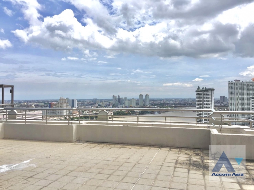 Penthouse |  Condominium For Sale in Charoennakorn, Bangkok  near BTS Krung Thon Buri (AA41769)