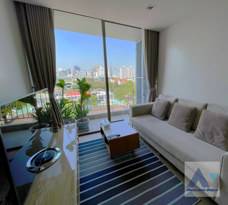 Pet friendly |  1 Bedroom  Condominium For Sale in Sukhumvit, Bangkok  near BTS Phrom Phong (AA41771)