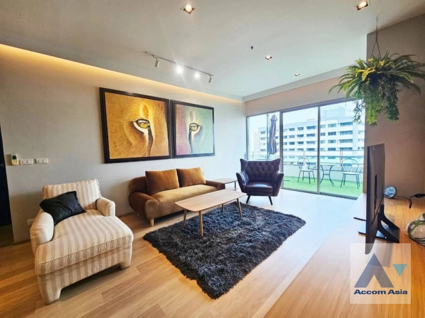  2 Bedrooms  Condominium For Rent in Sukhumvit, Bangkok  near BTS Phrom Phong (AA41773)