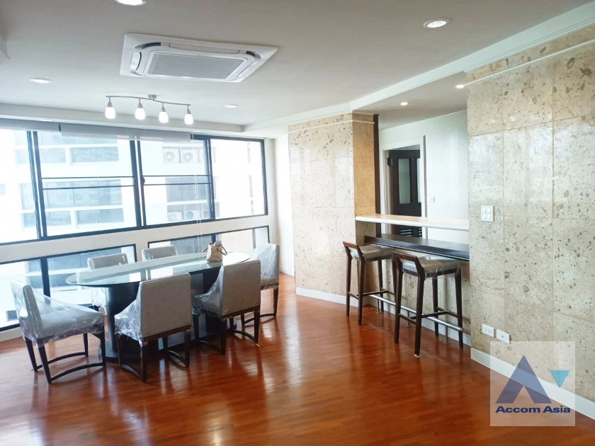  3 Bedrooms  Condominium For Rent in Sukhumvit, Bangkok  near BTS Phrom Phong (AA41774)