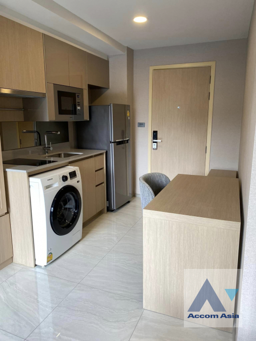  1 Bedroom  Condominium For Rent in Sukhumvit, Bangkok  near BTS Asok - MRT Sukhumvit (AA41777)