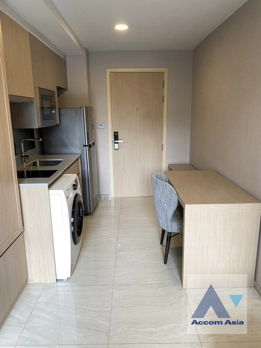  1 Bedroom  Condominium For Rent in Sukhumvit, Bangkok  near BTS Asok - MRT Sukhumvit (AA41777)