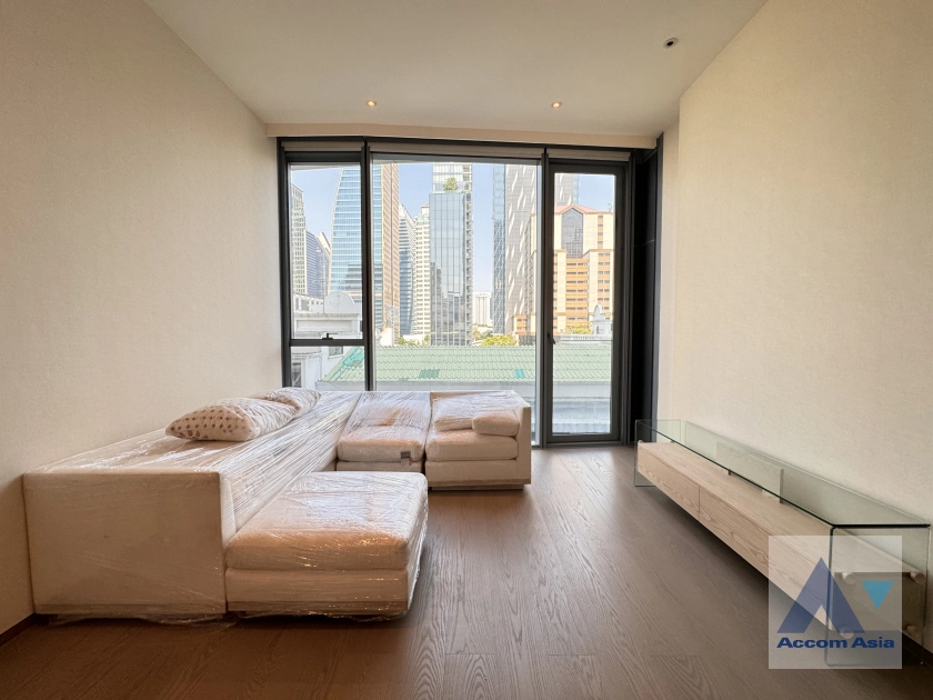  1 Bedroom  Condominium For Rent in Ploenchit, Bangkok  near BTS Chitlom (AA41781)