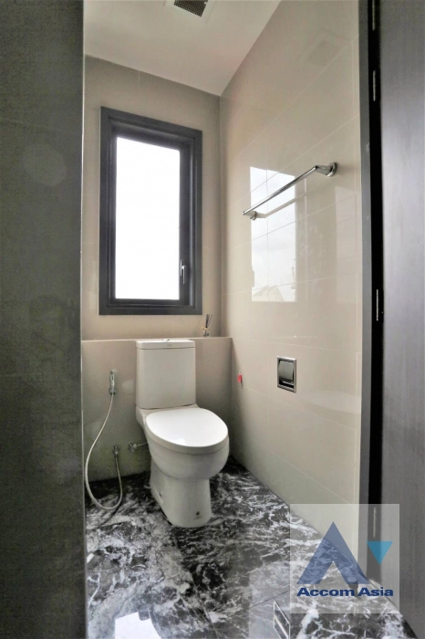 10  1 br Condominium For Sale in Sukhumvit ,Bangkok BTS Asok - MRT Sukhumvit at Edge Sukhumvit 23 Condominium AA41784