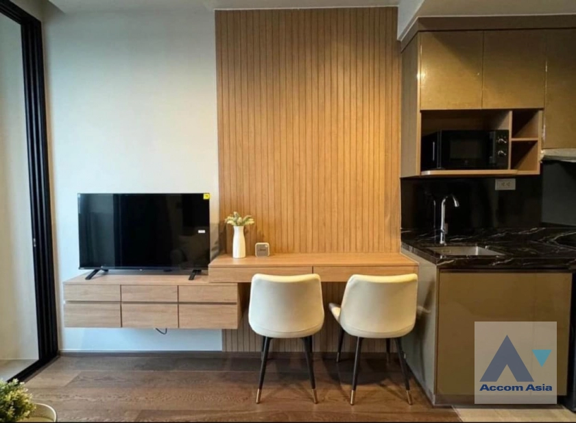  1 Bedroom  Condominium For Rent in Sukhumvit, Bangkok  near BTS Thong Lo (AA41802)