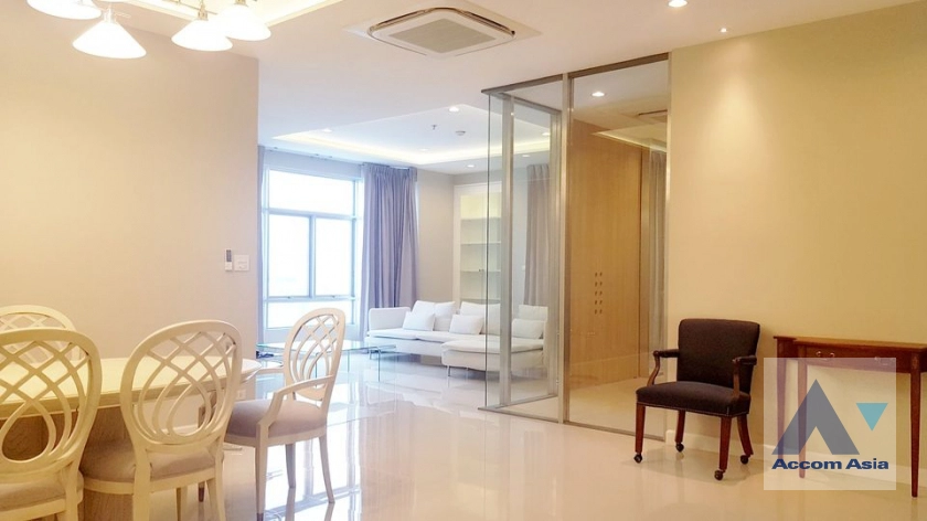 Fully Furnished |  2 Bedrooms  Condominium For Rent in Ploenchit, Bangkok  near BTS Chitlom (AA41803)