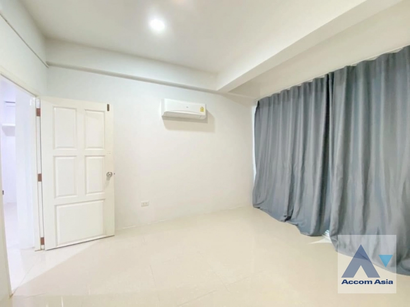 9  1 br Townhouse For Rent in sukhumvit ,Bangkok BTS Ekkamai AA41809