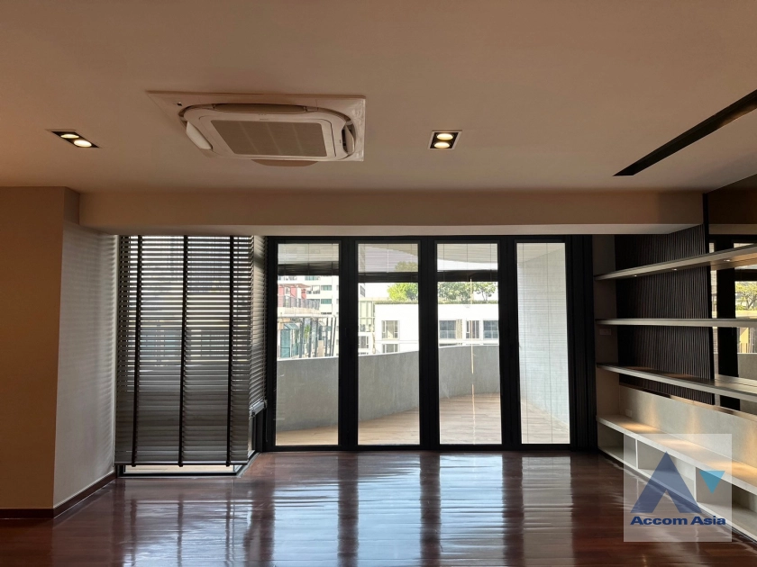  1  3 br Condominium For Sale in Ploenchit ,Bangkok BTS Ploenchit at Ploenchit Terrace AA41811