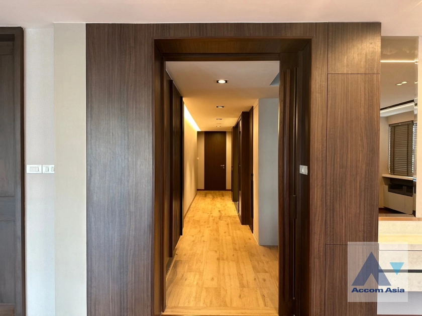 6  3 br Condominium For Sale in Ploenchit ,Bangkok BTS Ploenchit at Ploenchit Terrace AA41811