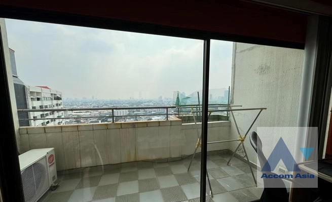 13  3 br Condominium For Sale in Pattanakarn ,Bangkok BTS On Nut at Baan Onnut AA41813