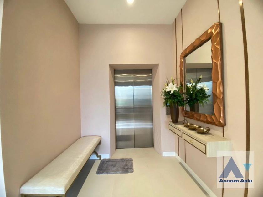 17  2 br Condominium For Rent in Sukhumvit ,Bangkok BTS Phrom Phong at Vittorio Sukhumvit 39 AA41817