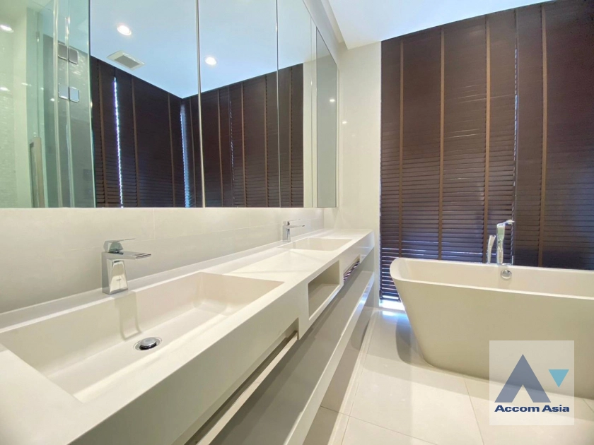 16  2 br Condominium For Rent in Sukhumvit ,Bangkok BTS Phrom Phong at Vittorio Sukhumvit 39 AA41819