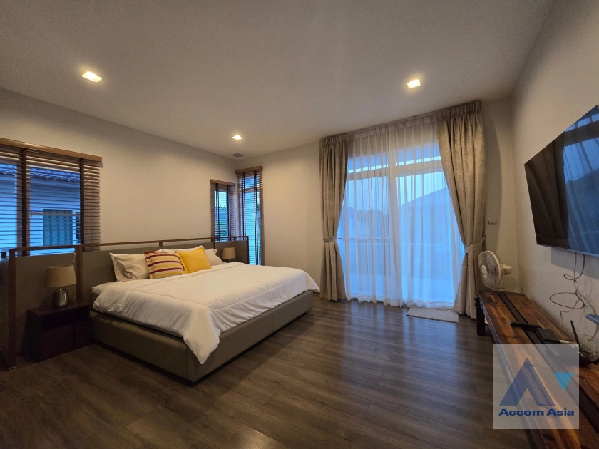  4 Bedrooms  House For Rent in Samutprakan, Samutprakan  (AA41826)