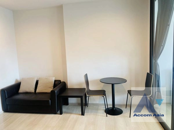  1 Bedroom  Condominium For Rent in Ploenchit, Bangkok  near BTS Ploenchit (AA41842)