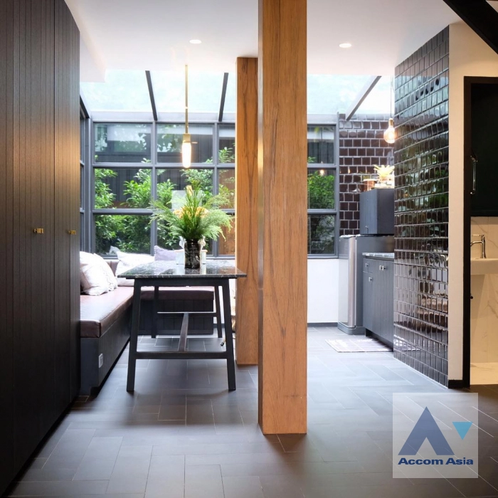 4  2 br House For Rent in phaholyothin ,Bangkok MRT Chatuchak Park AA41844