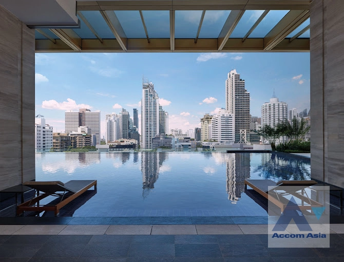  4 Bedrooms  Condominium For Rent in Sukhumvit, Bangkok  near BTS Nana (AA41855)