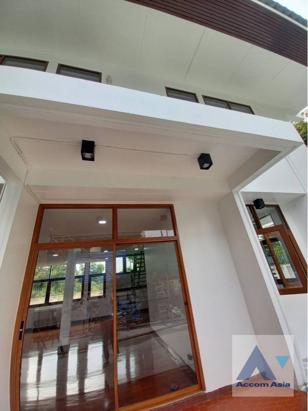 6  6 br House For Rent in Ratchadaphisek ,Bangkok  AA41862