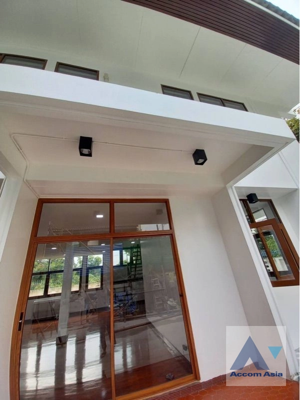 6  6 br House For Rent in phaholyothin ,Bangkok  AA41862