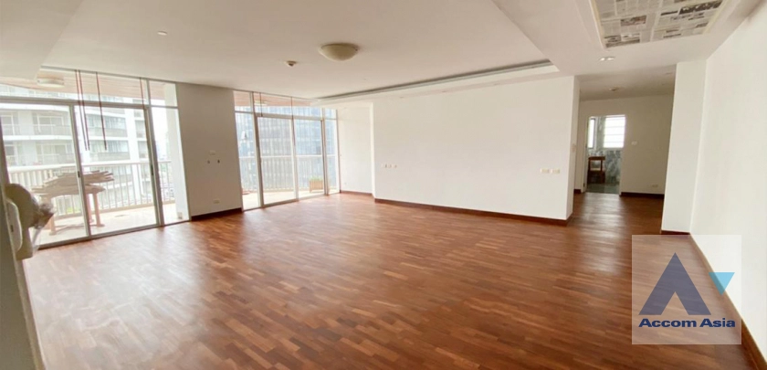  3 Bedrooms  Apartment For Rent in Sukhumvit, Bangkok  near BTS Asok - MRT Sukhumvit (AA41865)