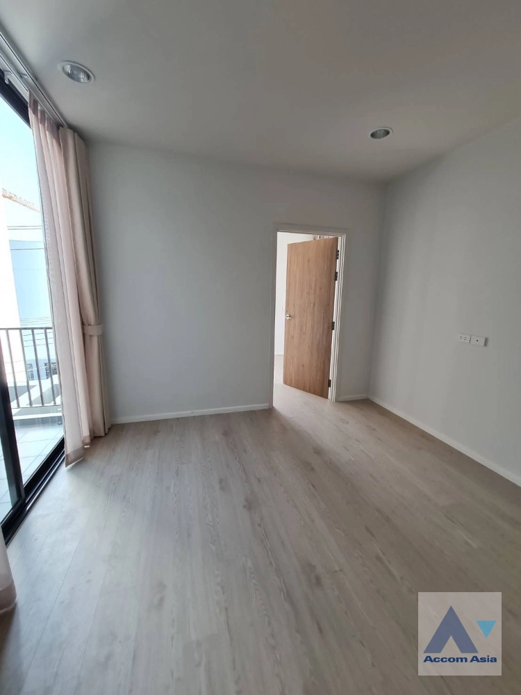 10  3 br Townhouse For Rent in Phaholyothin ,Bangkok  at Nue Connex Don Mueang AA41866