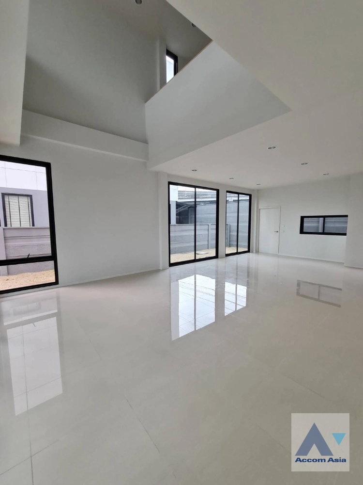  1  3 br Townhouse For Rent in Phaholyothin ,Bangkok  at Nue Connex Don Mueang AA41866