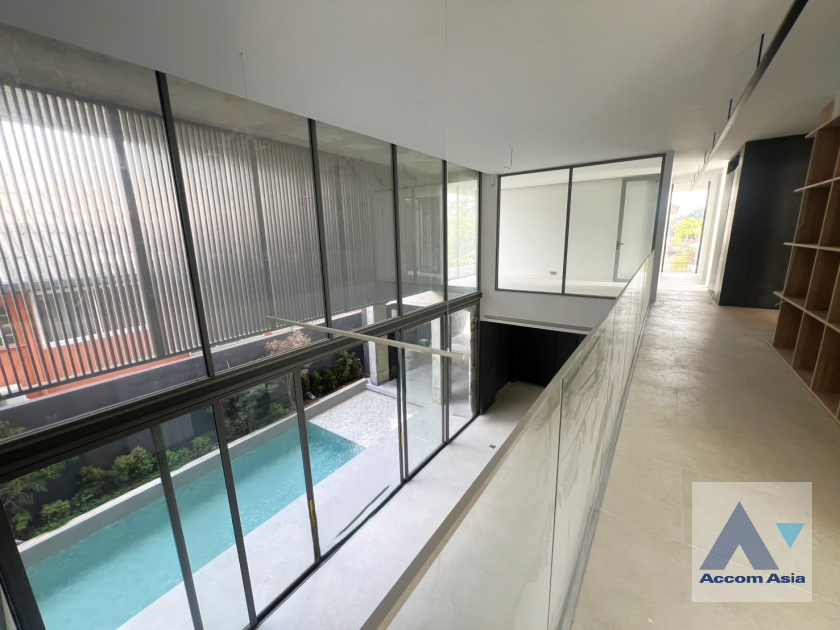 Private Swimming Pool | Newly Built Modern Home. Swimming Pool. Double-Volume Ceiling in the Living Room