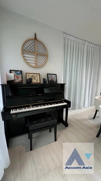  4 Bedrooms  House For Rent & Sale in Sukhumvit, Bangkok  near BTS Phrom Phong (AA41871)