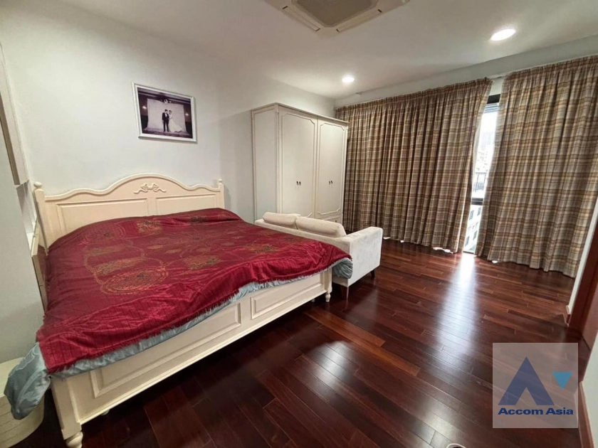 5  5 br Townhouse For Rent in sukhumvit ,Bangkok BTS Thong Lo AA41874