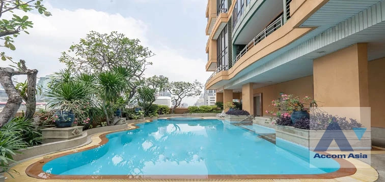  2 Bedrooms  Condominium For Rent in Ploenchit, Bangkok  near BTS Chitlom (AA41885)