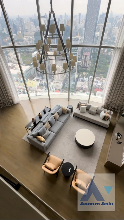 Duplex Condo, Penthouse |  3 Bedrooms  Apartment For Rent in Ploenchit, Bangkok  near BTS Ratchadamri (AA41888)