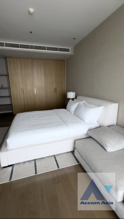 6  3 br Apartment For Rent in Ploenchit ,Bangkok BTS Ratchadamri at Luxury Service Residence AA41888