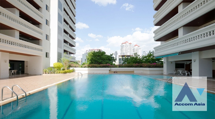 Big Balcony |  3 Bedrooms  Apartment For Rent in Sukhumvit, Bangkok  near BTS Thong Lo (AA41898)