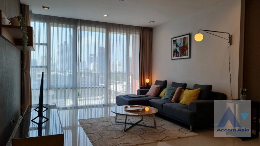  2 Bedrooms  Condominium For Rent in Sukhumvit, Bangkok  near BTS Ekkamai (AA41905)