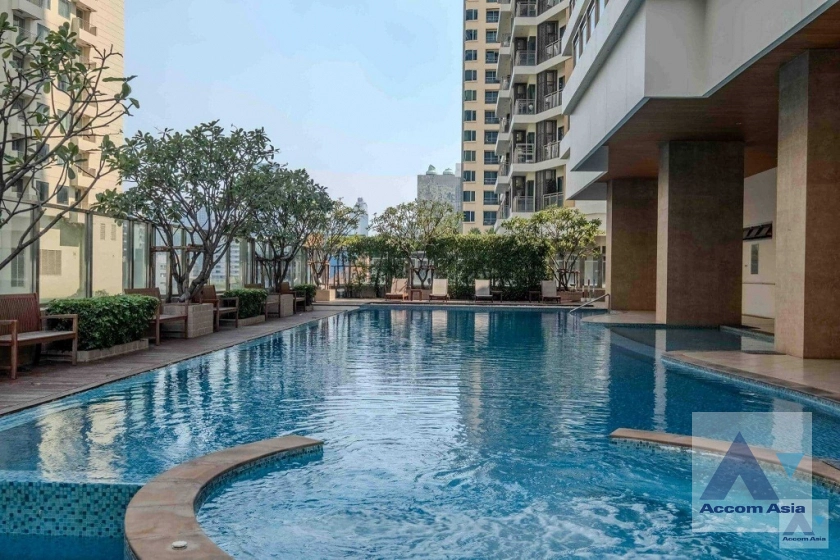  2 Bedrooms  Condominium For Rent in Sukhumvit, Bangkok  near BTS Phrom Phong (AA41920)