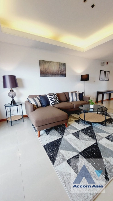  3 Bedrooms  Apartment For Rent in Sathorn, Bangkok  near MRT Lumphini (AA41929)