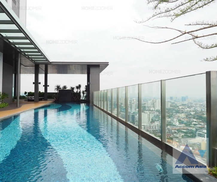  2 Bedrooms  Condominium For Sale in Sukhumvit, Bangkok  near BTS Ekkamai (AA41938)