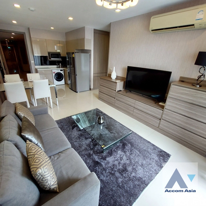  2 Bedrooms  Condominium For Rent in Sukhumvit, Bangkok  near MRT Queen Sirikit National Convention Center (AA41941)