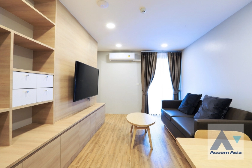  2 Bedrooms  Apartment For Rent in Sukhumvit, Bangkok  near BTS Asok (AA41944)